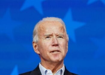 Joe Biden le pidió a la Comisión Federal de Comercio que controle los precios del petróleo y el gas en Estados Unidos