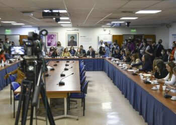 Siguen las exposiciones de inquilinos, propietarios y martilleros por la ley de alquileres