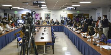Siguen las exposiciones de inquilinos, propietarios y martilleros por la ley de alquileres