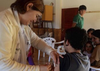 Las provincias aplican la cuarta dosis de vacuna anticovid en paralelo a la antigripal