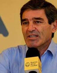 Fernán Quirós descartó la obligatoriedad del barbijo