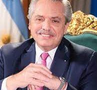 Alberto Fernández felicitó a los actores de Argentina, 1985