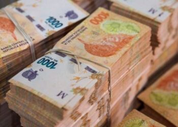 Los salarios subieron 10,1 % en marzo y le ganaron a la inflación