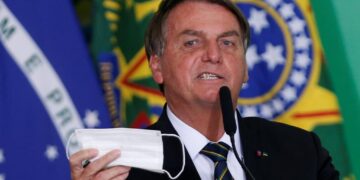 Bolsonaro declaró en la causa por falsificación en la vacunación por COVID