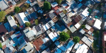 Mas de 1 millón de personas viven hacinadas en Argentina según INDEC