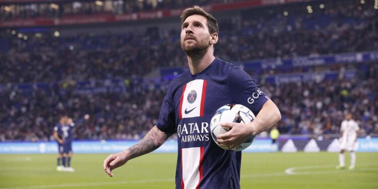 Messi fue insultado por los hinchas del PSG