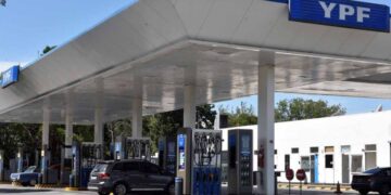 Nuevo aumento de los combustibles: YPF subió un 4%