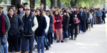 El desempleo es del 6,9% y hay un millón de desocupados