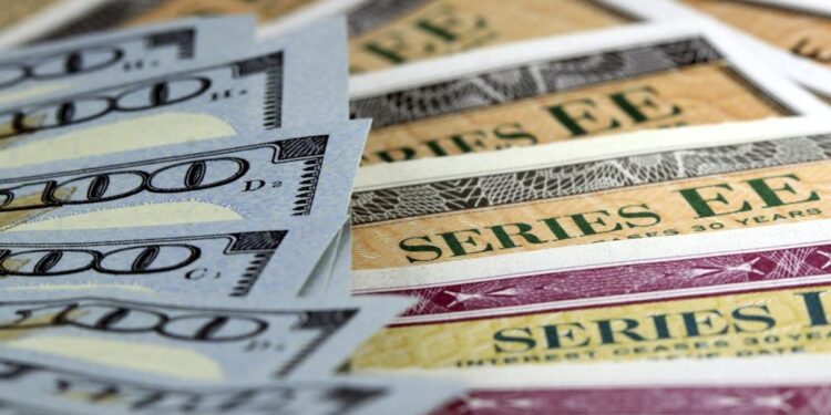 El swap con China hizo subir los bonos en dólares