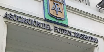 La AFA eliminó uno de los descensos de la Liga Profesional tras votar en asamblea extraordinaria
