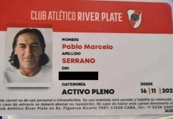 El partido de River y Defensa debió suspenderse por la muerte de un hincha
