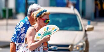 La ola de calor llegó con advertencias de salud en el hemisferio norte