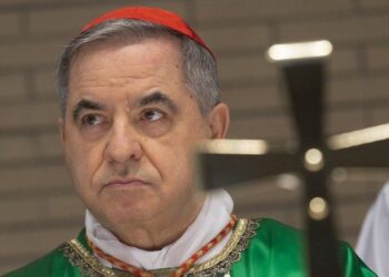 El fiscal del Vaticano pidió siete años de cárcel para un cardenal por corrupción