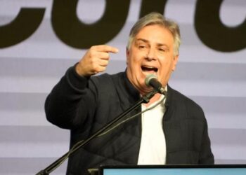 Llaryora: «Basta de que nos digan qué hacer los pituquitos de Recoleta»