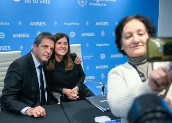 Massa y Raverta anunciaron créditos de hasta $400 mil pesos para jubilados a la tasa más baja del mercado