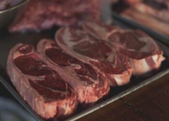 El Gobierno busca frenar los fuertes aumentos en la carne y hay negociaciones con frigoríficos