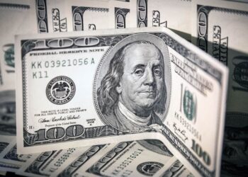 El dólar se dispara en el inicio de la semana previa a las PASO