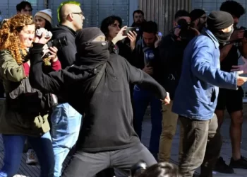 Incidentes en el Obelisco tras la marcha por la muerte de Facundo Molares