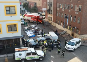 Tragedia en Johannesburgo: cerca de un centenar de personas murieron en incendio de edificio