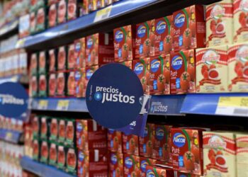 Renegocian el programa Precios Justos y estudian el impacto en costos del impuesto Pais