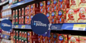 Renegocian el programa Precios Justos y estudian el impacto en costos del impuesto Pais