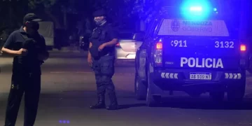 Horror en Mendoza: vecinos escucharon gritos de una mujer y asesinaron a balazos al presunto violador
