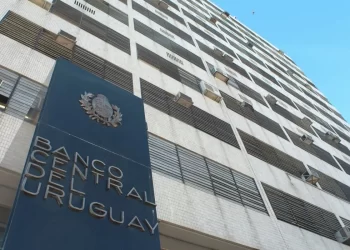 Uruguay: la inflación cayó a un mínimo en dos décadas y el Banco Central estudia recortar tasas