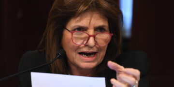 «Estamos al borde de la hiper y de entrar en una crisis terminal»: la dura advertencia de Bullrich