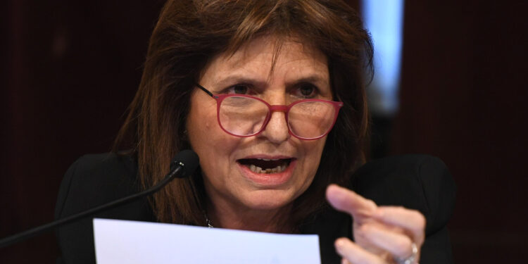 «Estamos al borde de la hiper y de entrar en una crisis terminal»: la dura advertencia de Bullrich