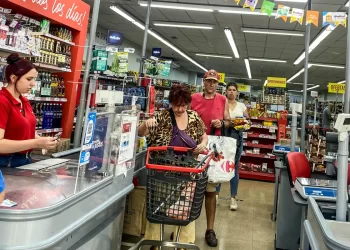 Inflación: advierten que los precios de los alimentos se dispararon cerca de 13% en septiembre