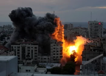 Hamás amenaza con matar rehenes si Israel no cesa los ataques aéreos sobre civiles en Gaza