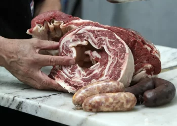 Fuerte caída del poder de compra de un salario respecto del kilo de asado