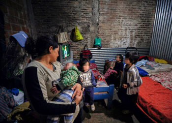 Una familia necesita más de $345 mil de ingresos mensuales para no ser pobre en la Argentina