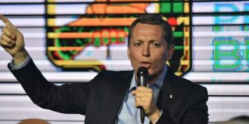Un intendente peronista pidió la renuncia de Alberto Fernández y Máximo Kirchner como autoridades del PJ