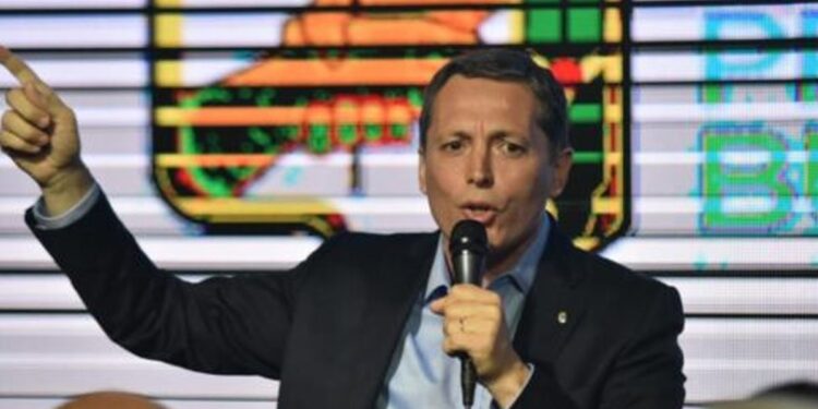 Un intendente peronista pidió la renuncia de Alberto Fernández y Máximo Kirchner como autoridades del PJ