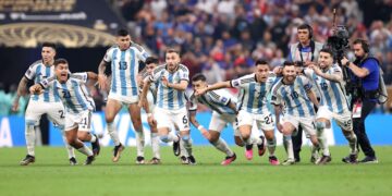 La Selección argentina se enfrenta a Uruguay en el clásico rioplatense por las Eliminatorias