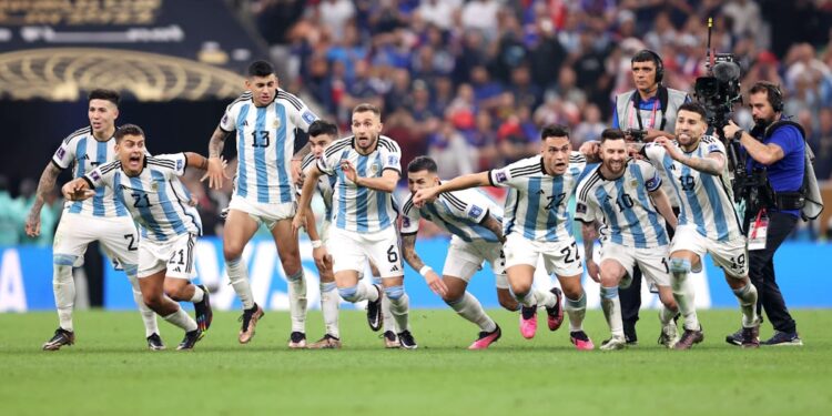 La Selección argentina se enfrenta a Uruguay en el clásico rioplatense por las Eliminatorias