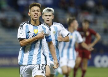 Argentina goleó a Brasil con un «Diablito» Echeverri en llamas y es semifinalista del Mundial Sub 17