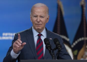 Biden lo volvió a hacer: mantuvo una cumbre con Xi Jinping pero después lo tildó de «dictador»