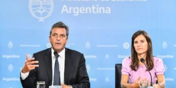 Los jubilados que cobran la mínima recibirán un bono de $55 mil en diciembre y los haberes subirán 20,87%