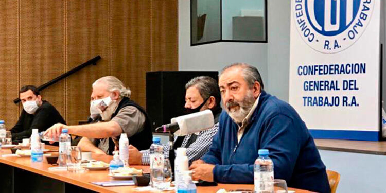 La CGT profundizó su enojo con Milei y convocó a un paro general para el 24 de enero contra el DNU
