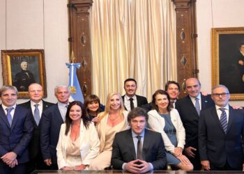 Primer día de Milei: fuerte actividad en Casa Rosada, reuniones y expectativa por la economía