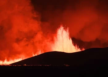 Islandia: una erupción volcánica provocó medidas de emergencia
