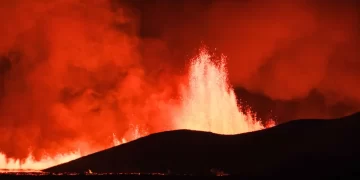 Islandia: una erupción volcánica provocó medidas de emergencia