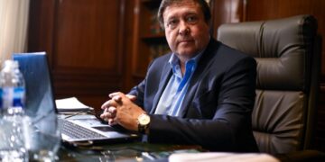 Internaron al gobernador de Río Negro y le colocaron un stent