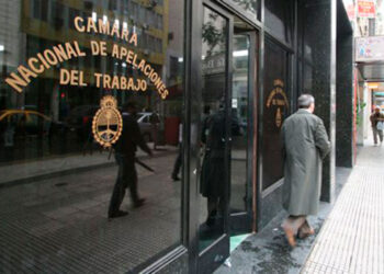 La Justicia frenó la reforma laboral: qué puntos del DNU de Milei quedaron suspendidos