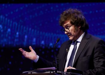 El Gobierno insiste en que no negoció la ley ómnibus con la oposición