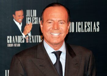 Detuvieron a Julio Iglesias en el aeropuerto de Punta Cana