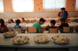 Cada vez más alumnos deben desayunar y almorzar en escuelas estatales del país