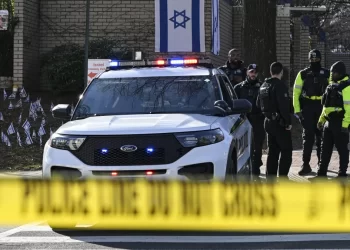 Un hombre se prendió fuego cerca de la embajada de Israel en Washington